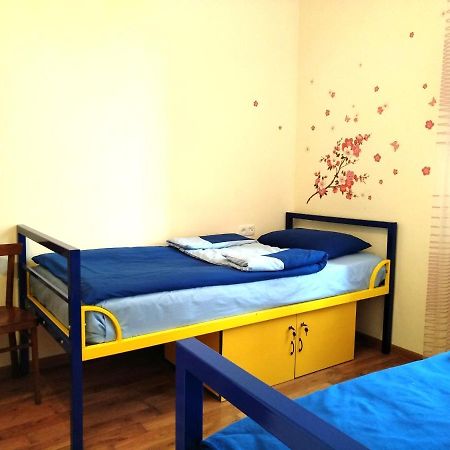 Shat Lav Hostel Ереван Экстерьер фото
