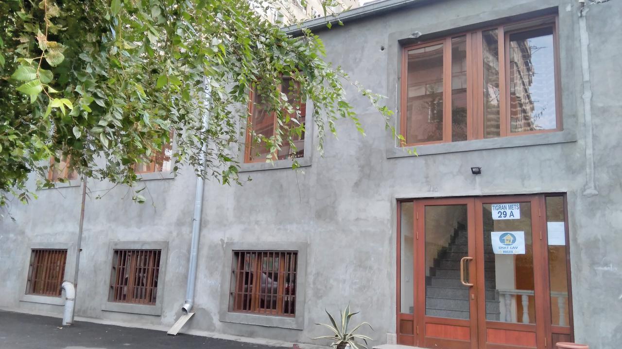 Shat Lav Hostel Ереван Экстерьер фото