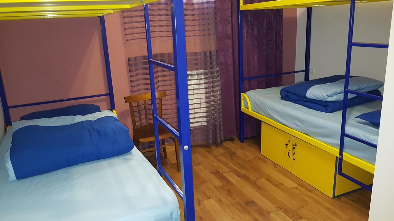 Shat Lav Hostel Ереван Экстерьер фото