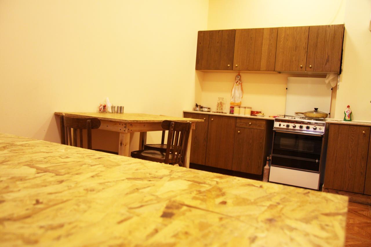 Shat Lav Hostel Ереван Экстерьер фото