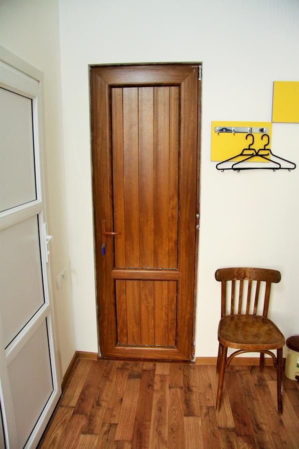 Shat Lav Hostel Ереван Экстерьер фото
