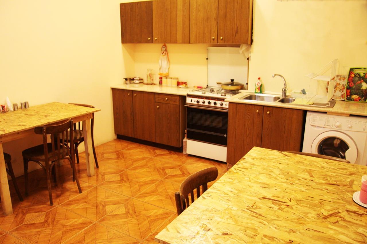 Shat Lav Hostel Ереван Экстерьер фото