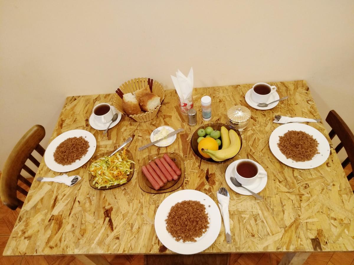 Shat Lav Hostel Ереван Экстерьер фото